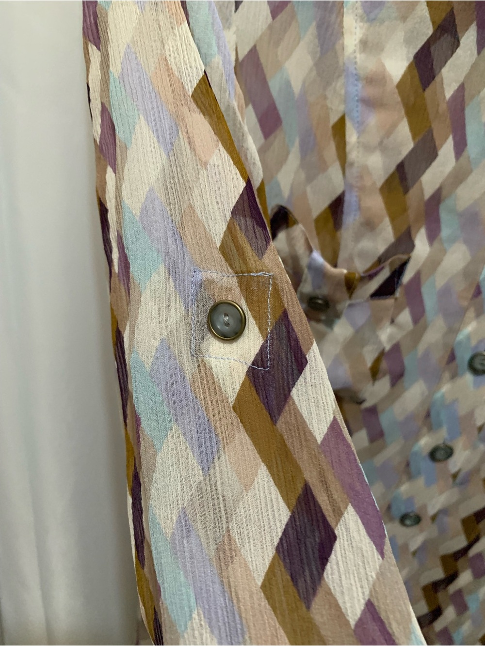 Diane von Furstenberg Sheer Silk Geometrical Zig Zag Button Down - Picture 6 of 9